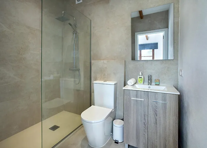 Owl Riba - Exclusive Holidays *