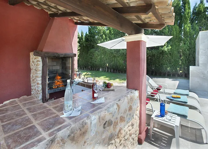 Owl Riba - Exclusive Holidays *